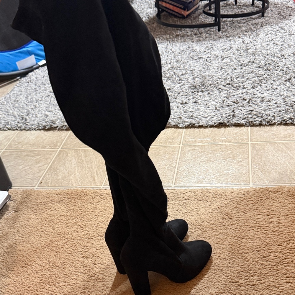Elegant Black Women's Boots size 9